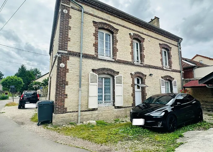Studio 11 Proche Centre Ville Avec Wifi Parking Troyes